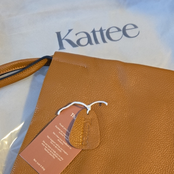 Elegant Brown Leather Shoulder Bag - Picture 9 of 10